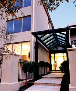 Knightsbridge Apartments East Melbourne Hotel